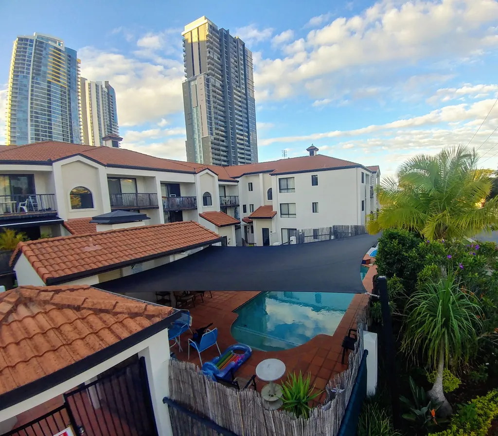 Maxes pool 2 shade sail